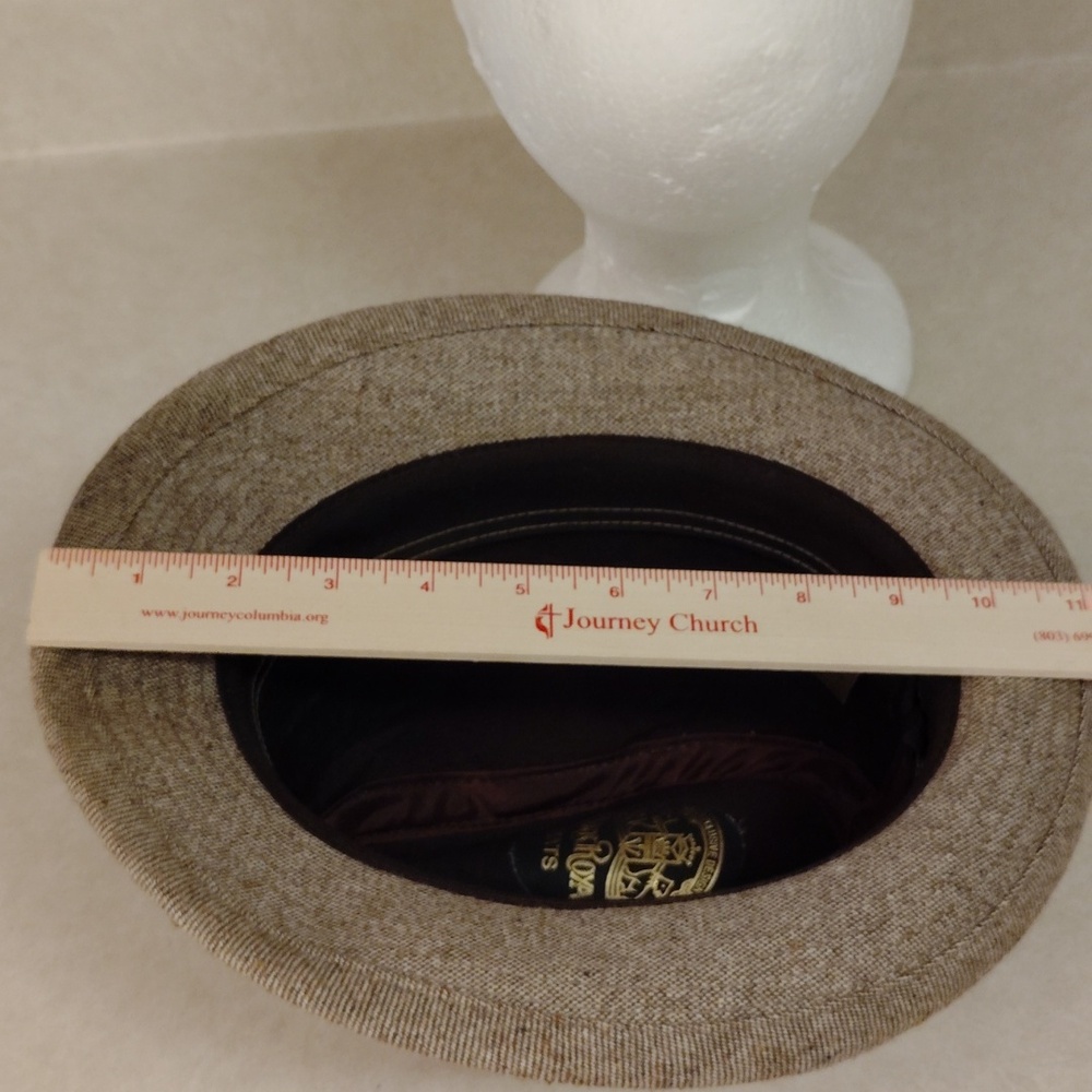 ParkRoyal Stylish Beige Fedora with Feather Detail - Picture 4 of 8